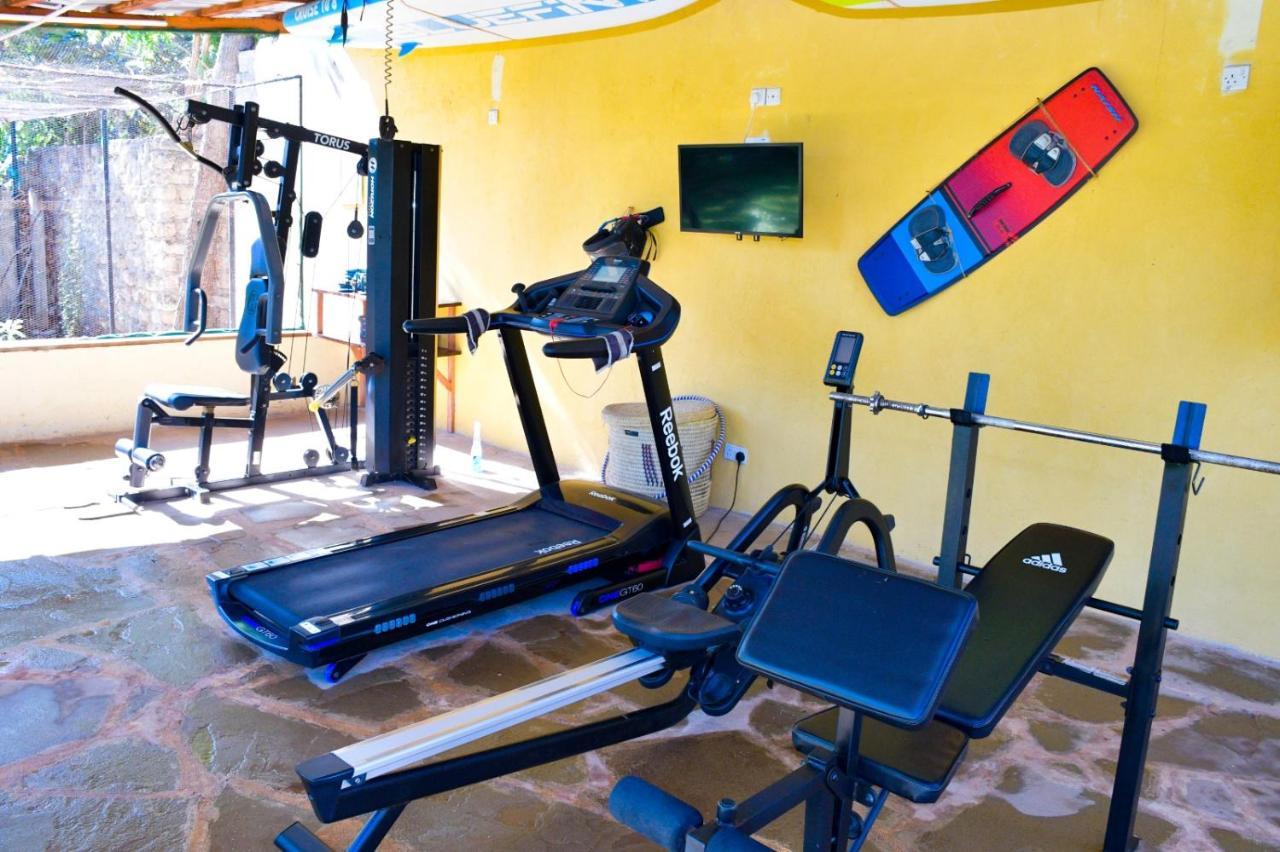 Apartmenthaus Salama Villen In Diani Diani Beach Exteriör bild